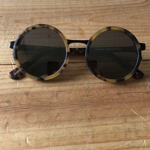 Sunday Somewhere “SOLEIL” sunglasses.